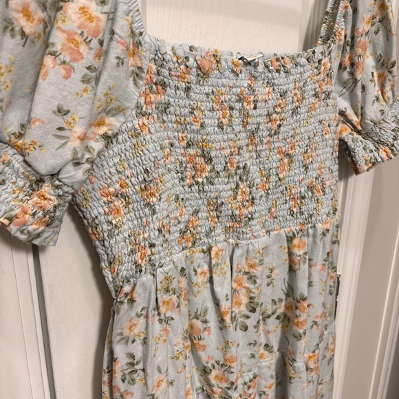 American Eagle Outfitters Floral Smocked dress - Picture 3 of 5